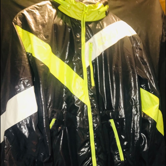 ROCKSMITH WINDBREAKER WITH HOOD